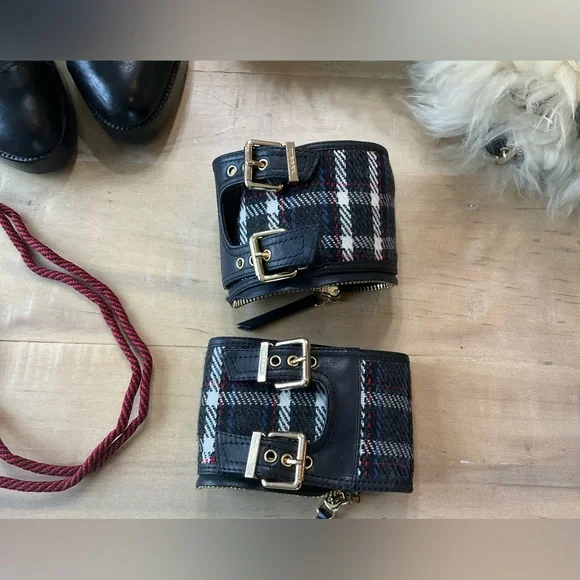 Diesel Black Lace-Up Women's Boots with three different zip-on cuffs - Picture 14 of 16